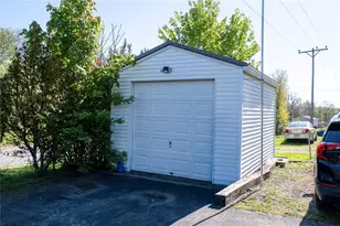 246 Pine Dr, Summit Township, PA 16002 - Photo 9