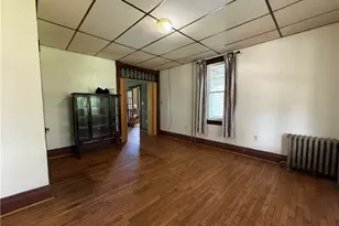 210 Chestnut St, Saint Clair Township, PA 15944 - Photo 11