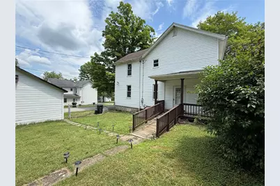 210 Chestnut St, Saint Clair Township, PA 15944 - Photo 13