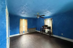 210 Chestnut St, Saint Clair Township, PA 15944 - Photo 17
