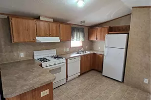 110 Country Garden Estates Dr, East Franklin Township, PA 16262 - Photo 5