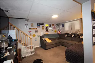 4003 Everlawn St, West Mifflin, PA 15122 - Photo 3