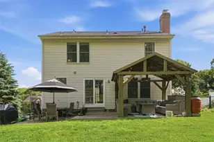 149 Stonewood Dr, Bethel Park, PA 15102 - Photo 5