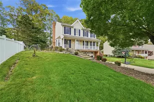 149 Stonewood Dr, Bethel Park, PA 15102 - Photo 3
