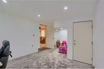 304 Orlando Ave, Neshannock Township, PA 16105 - Photo 23