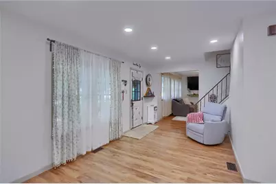 304 Orlando Ave, Neshannock Township, PA 16105 - Photo 5
