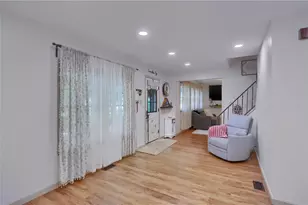 304 Orlando Ave, Neshannock Township, PA 16105 - Photo 5
