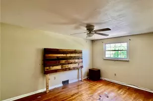 555 Lee Ave Ext, Ross Twp, PA 15237 - Photo 11