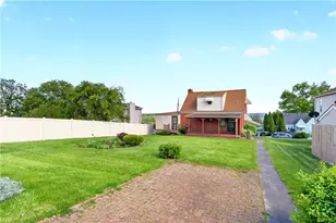 1715 Morton Ave, West Mifflin, PA 15122 - Photo 3