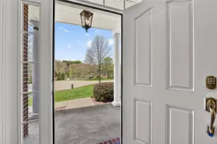104 Primrose Cir, Penn Township, PA 16002 - Photo 7