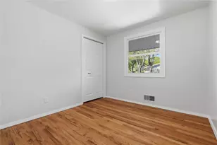 345 Maize Dr, Pittsburgh, PA 15236 - Photo 29