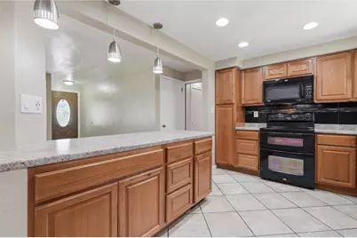 345 Maize Dr, Pittsburgh, PA 15236 - Photo 13