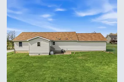 7 Windsor Drive, Hempfield Township, PA 16125 - Photo 5