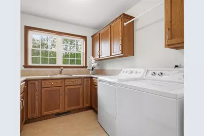 221 Parkhill Rd, Economy, PA 15005 - Photo 19