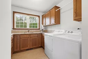 221 Parkhill Rd, Economy, PA 15005 - Photo 19
