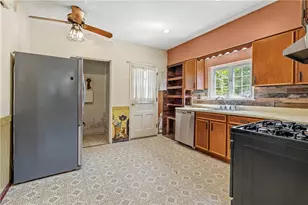 2008 Clearview Rd, Pittsburgh, PA 15116 - Photo 11