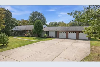 130 Fobes Dr, Hanover Township, PA 15026 - Photo 1