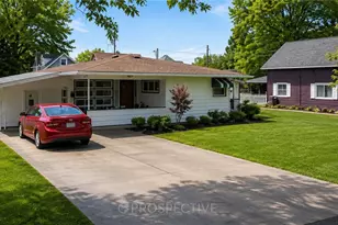 303 W South St, Carmichaels-Cumberland, PA 15320 - Photo 7