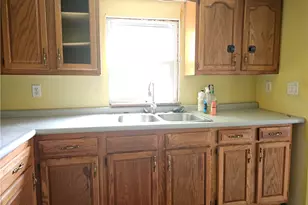 111 Tuck Ln, Center Township, PA 16001 - Photo 5