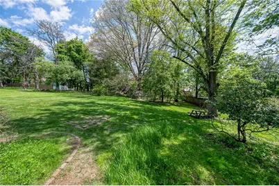 9716 East Rd, Pittsburgh, PA 15127 - Photo 9