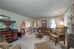9716 E Rd, Pittsburgh, PA 15127 - Photo 17