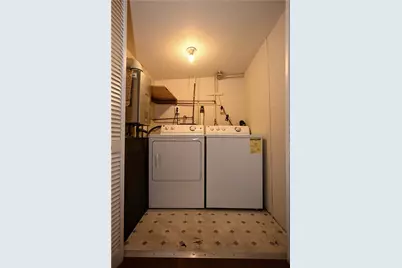 1822 Fox Way, Pittsburgh, PA 15203 - Photo 9