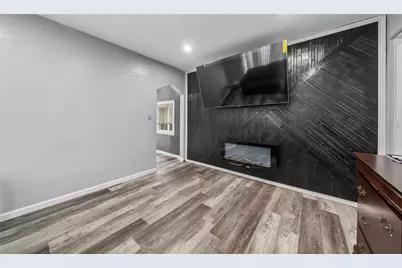 4430 Bowes Ave, West Mifflin, PA 15122 - Photo 5