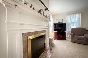 306 Beechwood Blvd, Center Township, PA 16001 - Photo 7
