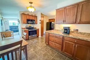 306 Beechwood Blvd, Center Township, PA 16001 - Photo 13