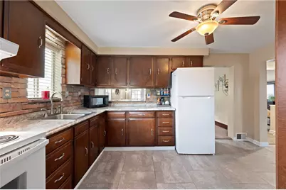 2724 Gould Drive, South Park, PA 15129 - Photo 7