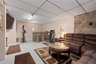 2724 Gould Dr, South Park, PA 15129 - Photo 19