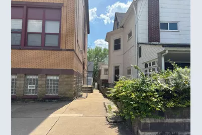 427 Agatha Street, Pitcairn, PA 15140 - Photo 3