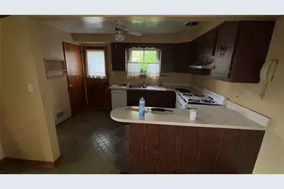 114 Spruce Dr, Pittsburgh, PA 15116 - Photo 13