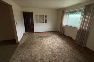 114 Spruce Dr, Pittsburgh, PA 15116 - Photo 11