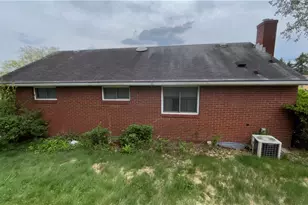 114 Spruce Dr, Pittsburgh, PA 15116 - Photo 5