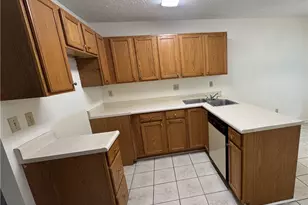 202 Parkview Dr, Pittsburgh, PA 15236 - Photo 3