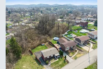 428 Crestview Dr, Pittsburgh, PA 15239 - Photo 3