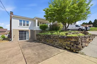111 Maryland Ave, Vandergrift, PA 15690 - Photo 1