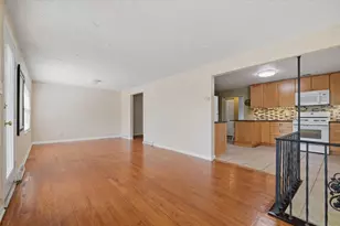 111 Maryland Ave, Vandergrift, PA 15690 - Photo 3