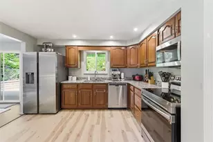 4 Thornridge Rd, Kilbuck Twp, PA 15202 - Photo 3