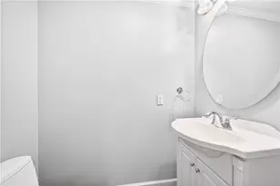 6678 Woodwell St, Pittsburgh, PA 15217 - Photo 9