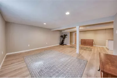 504 Rolling Green Dr, Bethel Park, PA 15102 - Photo 27