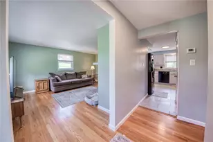 504 Rolling Green Dr, Bethel Park, PA 15102 - Photo 5