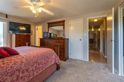 207 Manor Ct, Bethel Park, PA 15241 - Photo 21