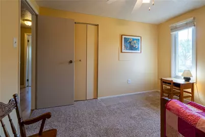 207 Manor Ct, Bethel Park, PA 15241 - Photo 29