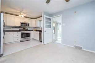 1565 Cathell Rd, Pittsburgh, PA 15236 - Photo 11