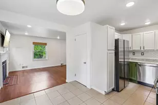 2321 Milford Dr, Bethel Park, PA 15102 - Photo 19