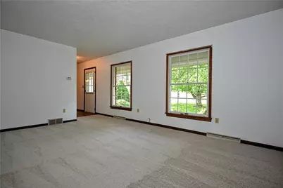 409 Todd Farm Rd, Rostraver, PA 15012 - Photo 5