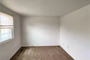 1003 Countryside Dr, Robinson Twp, PA 15136 - Photo 21