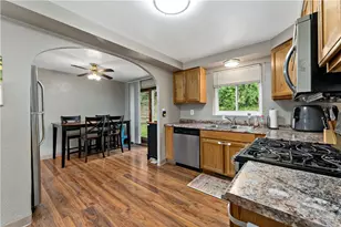 3905 Middleboro Rd, Pittsburgh, PA 15234 - Photo 9